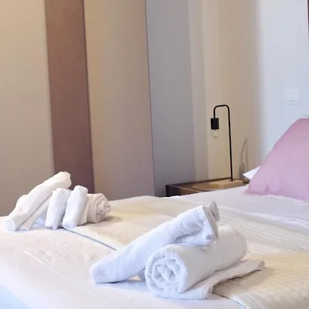2 Relax - Seaside, 4 Beds & Free Parking *