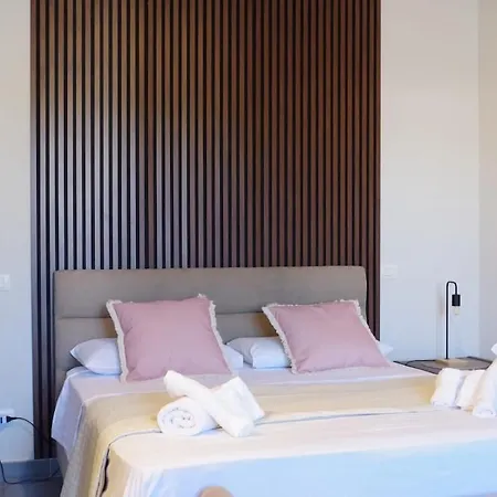 2 Relax - Seaside, 4 Beds & Free Parking Apartment