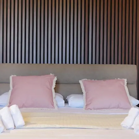 Apartment 2 Relax - Seaside, 4 Beds & Free Parking *