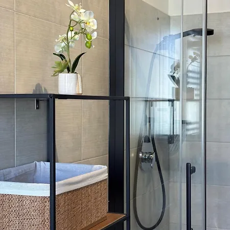 2 Relax - Seaside, 4 Beds & Free Parking *