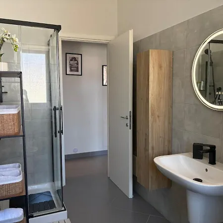 2 Relax - Seaside, 4 Beds & Free Parking Apartment *