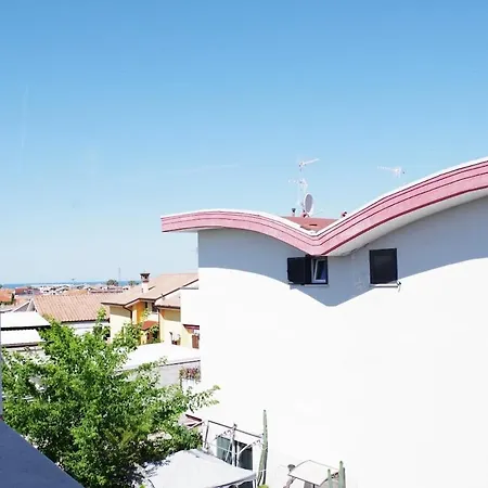 2 Relax - Seaside, 4 Beds & Free Parking *