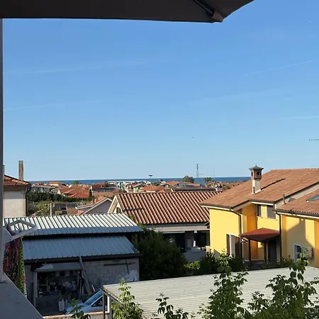 2 Relax - Seaside, 4 Beds & Free Parking