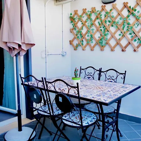 2 Relax - Seaside, 4 Beds & Free Parking