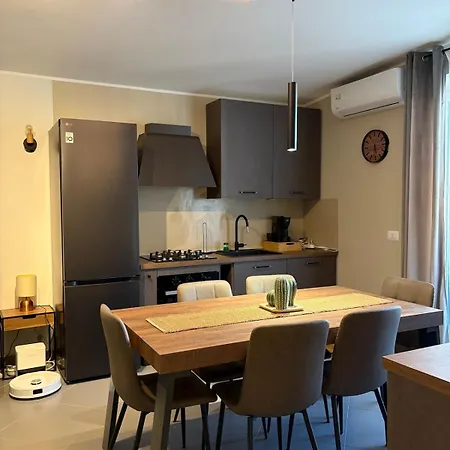 2 Relax - Seaside, 4 Beds & Free Parking Apartment