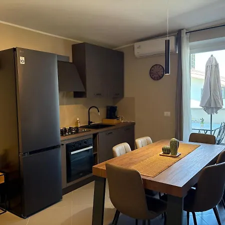 2 Relax - Seaside, 4 Beds & Free Parking *