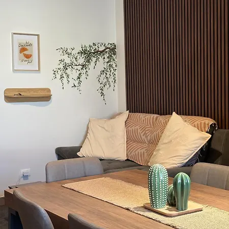 2 Relax - Seaside, 4 Beds & Free Parking Apartment *