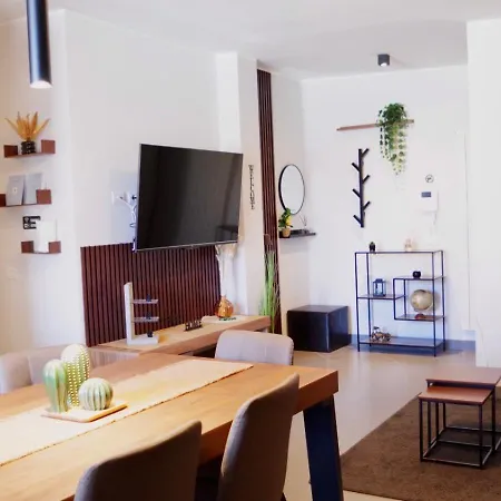 2 Relax - Seaside, 4 Beds & Free Parking