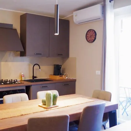 2 Relax - Seaside, 4 Beds & Free Parking *